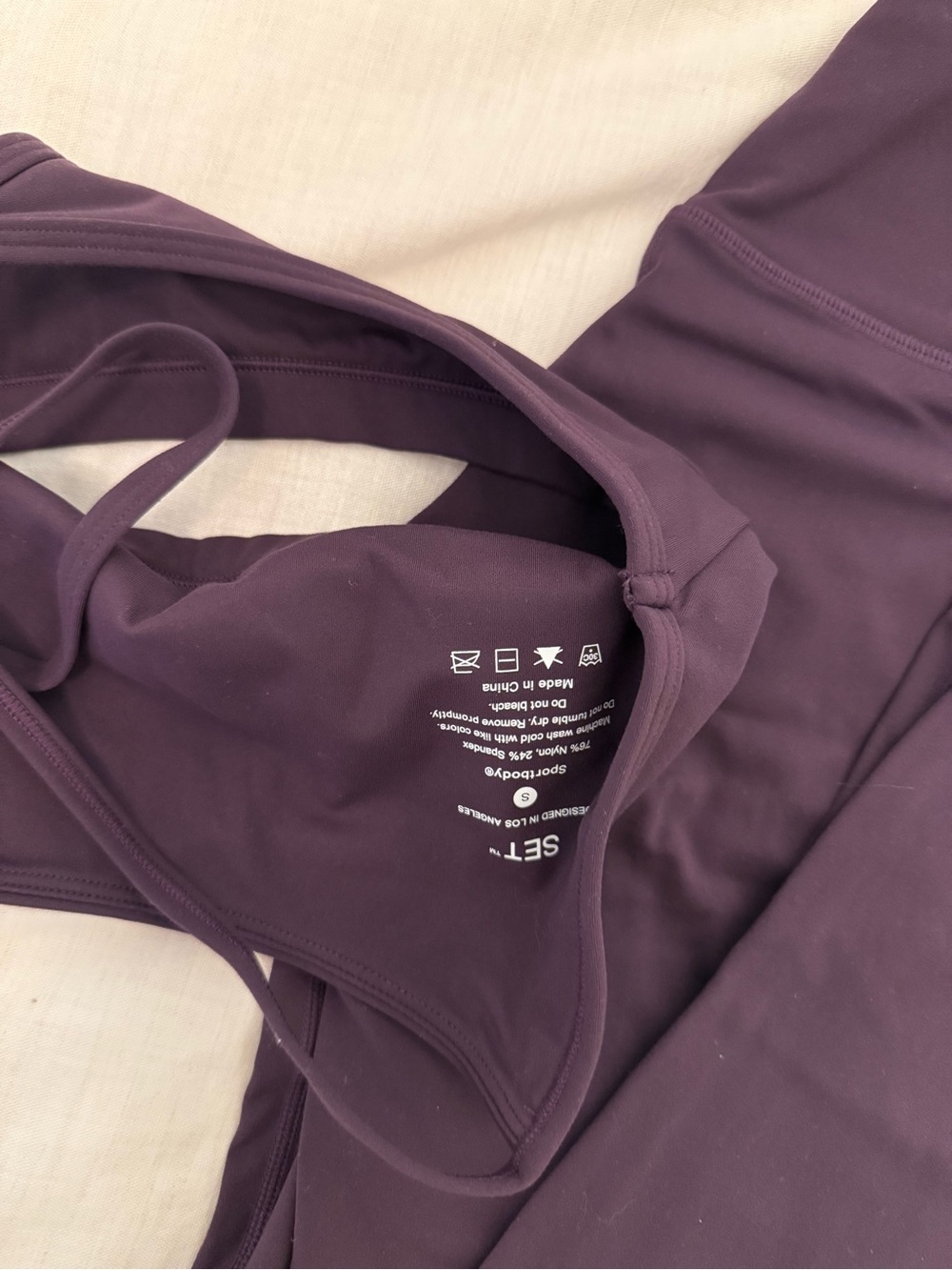 Set Active Bra, Leggings & Tank Top - Picture 3 of 3